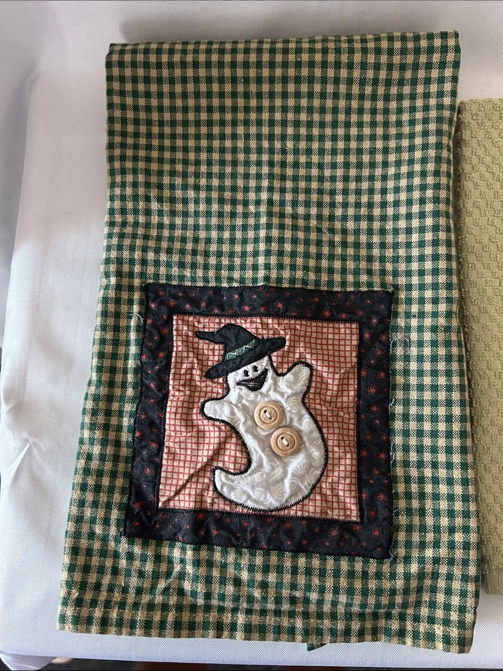 Sonoma primitive-style green/tan checkered hand towel set appliqué ghost